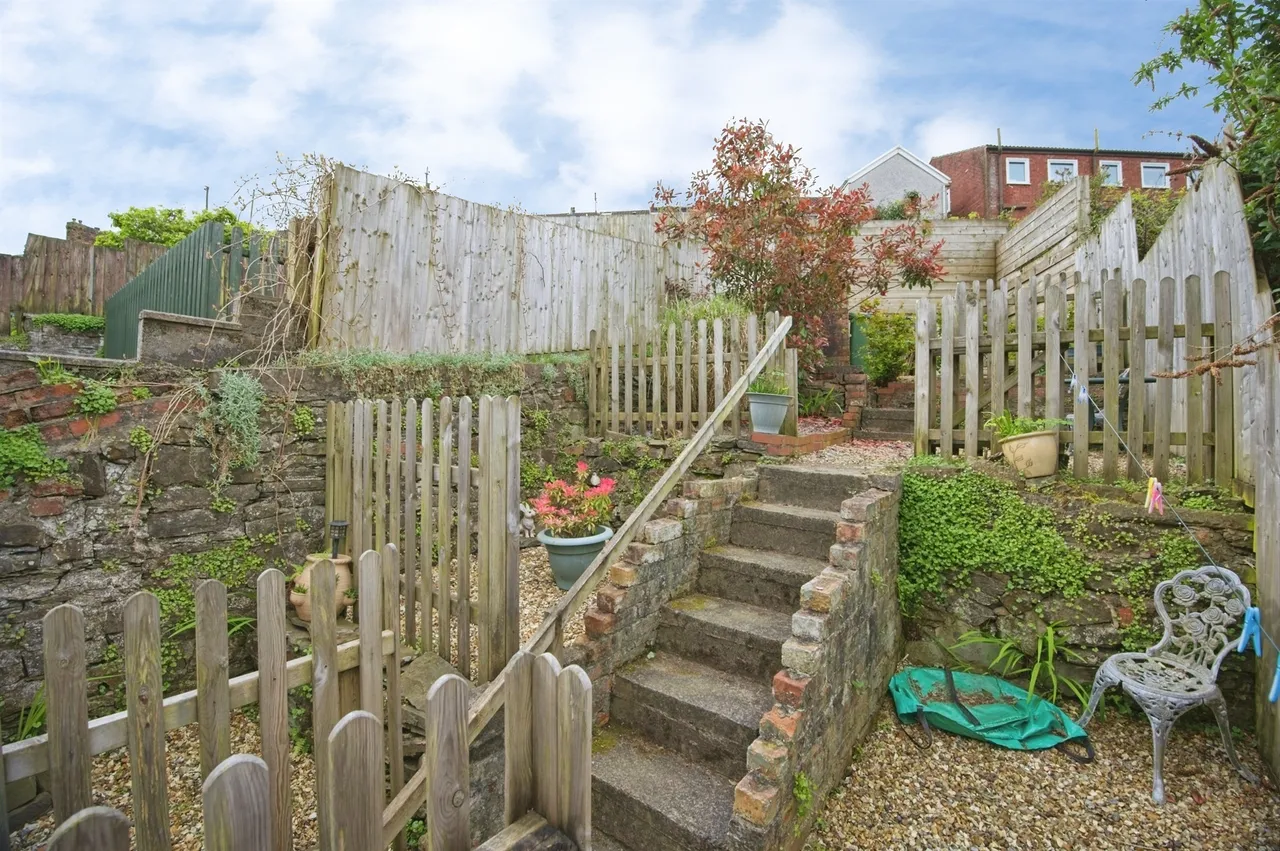 Maesycoed Road, Pontypridd, CF37, photo 11