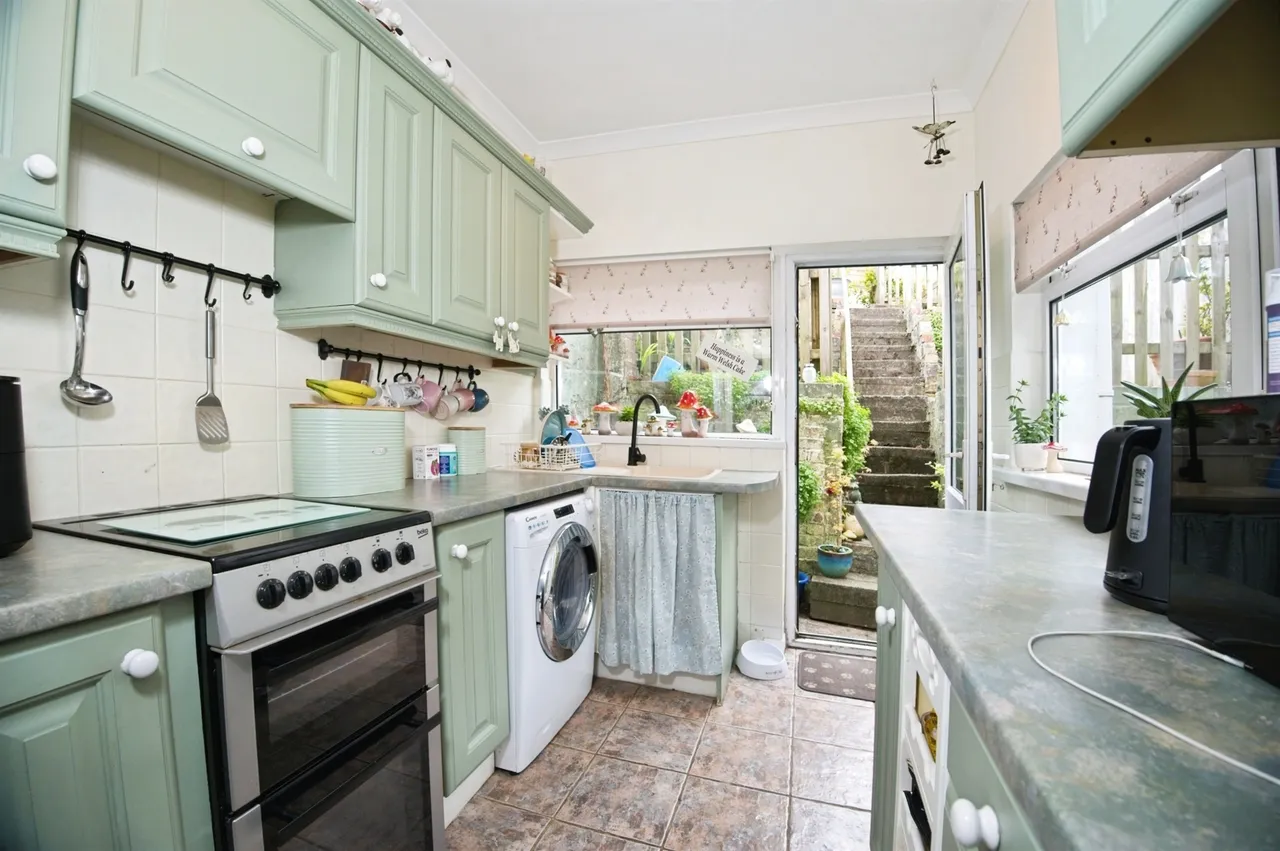 Maesycoed Road, Pontypridd, CF37, photo 2