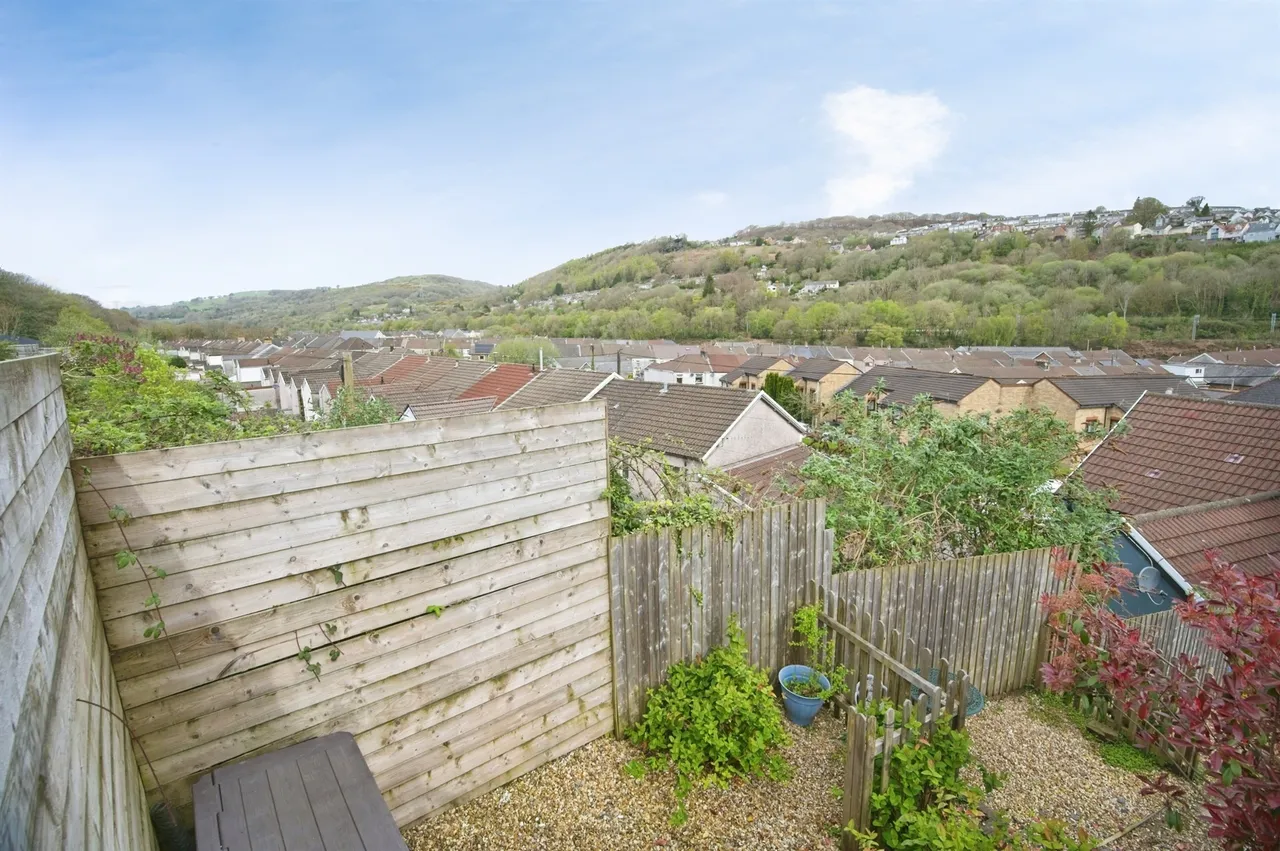 Maesycoed Road, Pontypridd, CF37, photo 12
