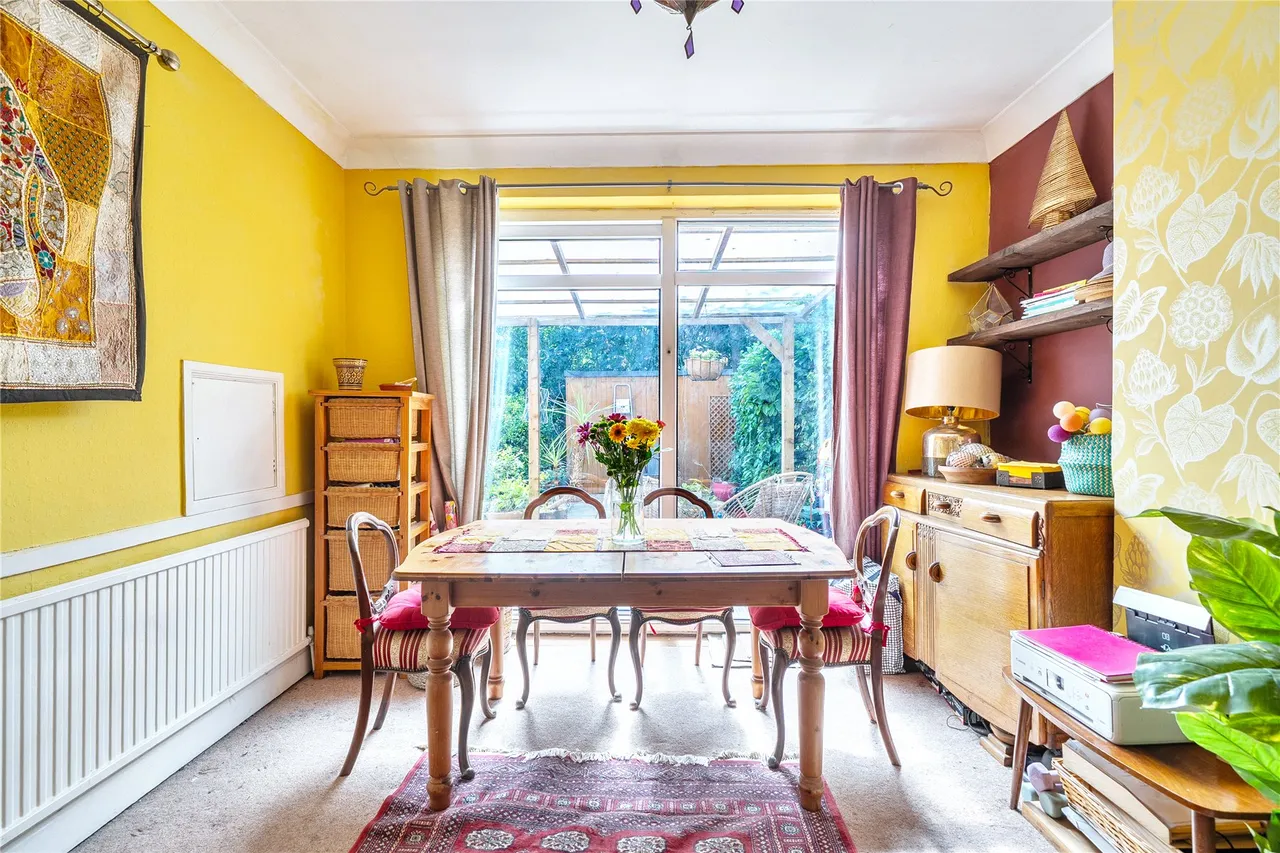 Elgar Avenue, Surbiton, KT5, photo 3