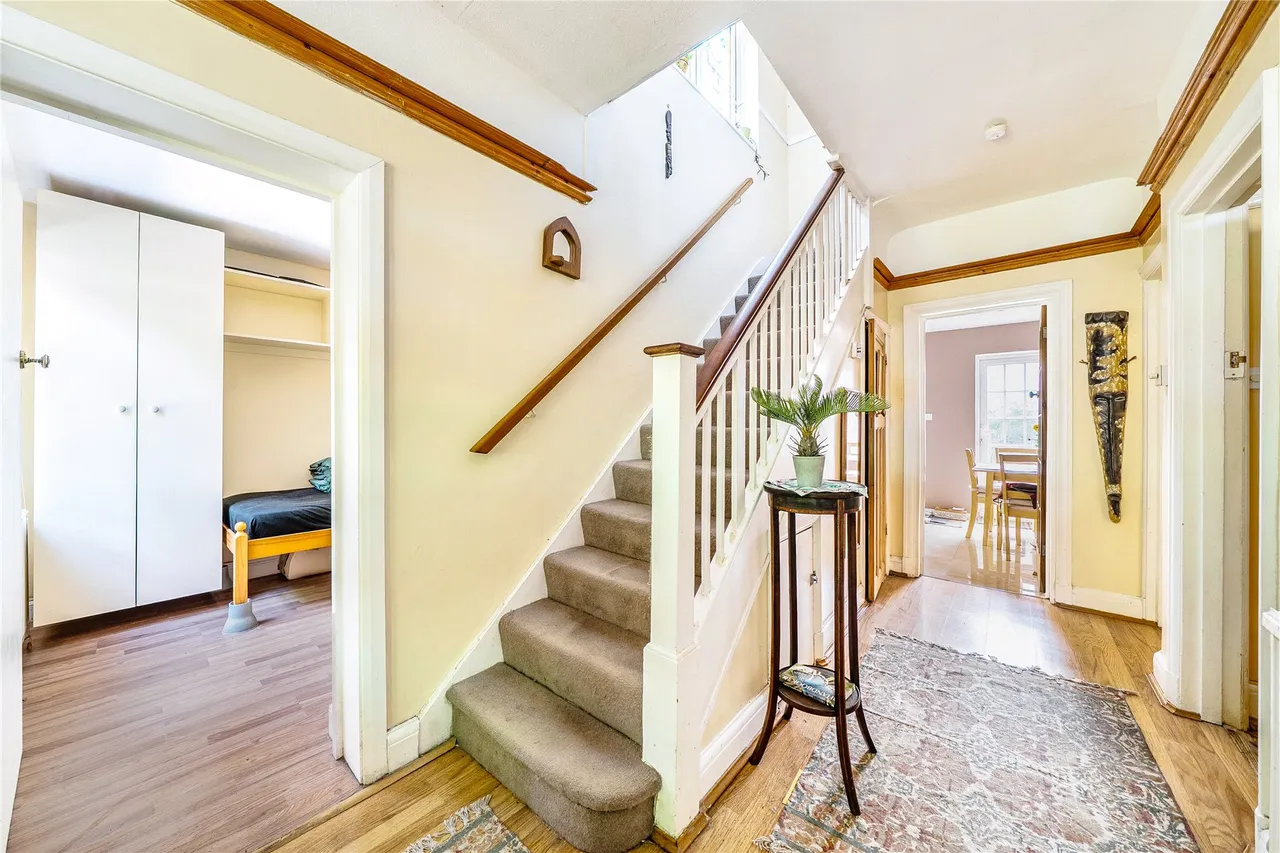 Elgar Avenue, Surbiton, KT5, photo 6