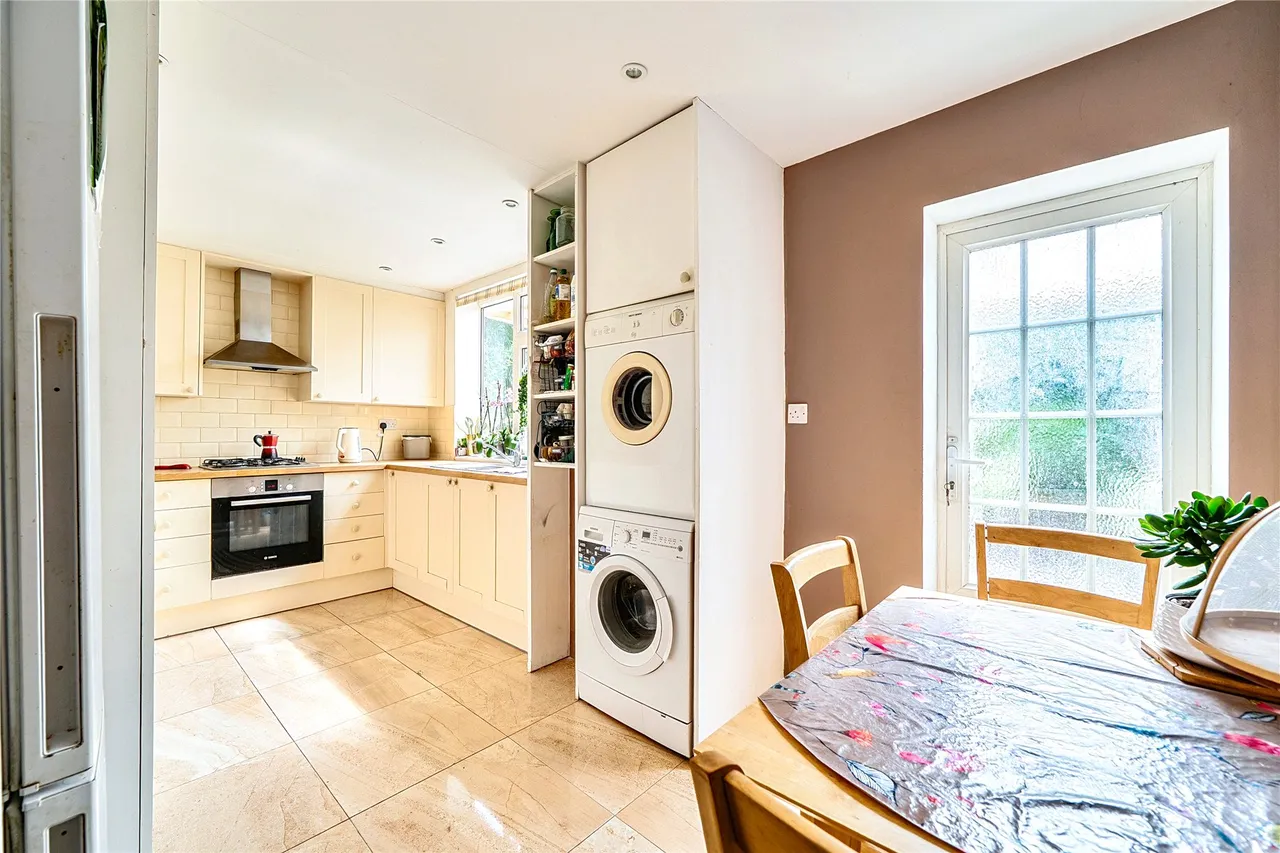 Elgar Avenue, Surbiton, KT5, photo 4