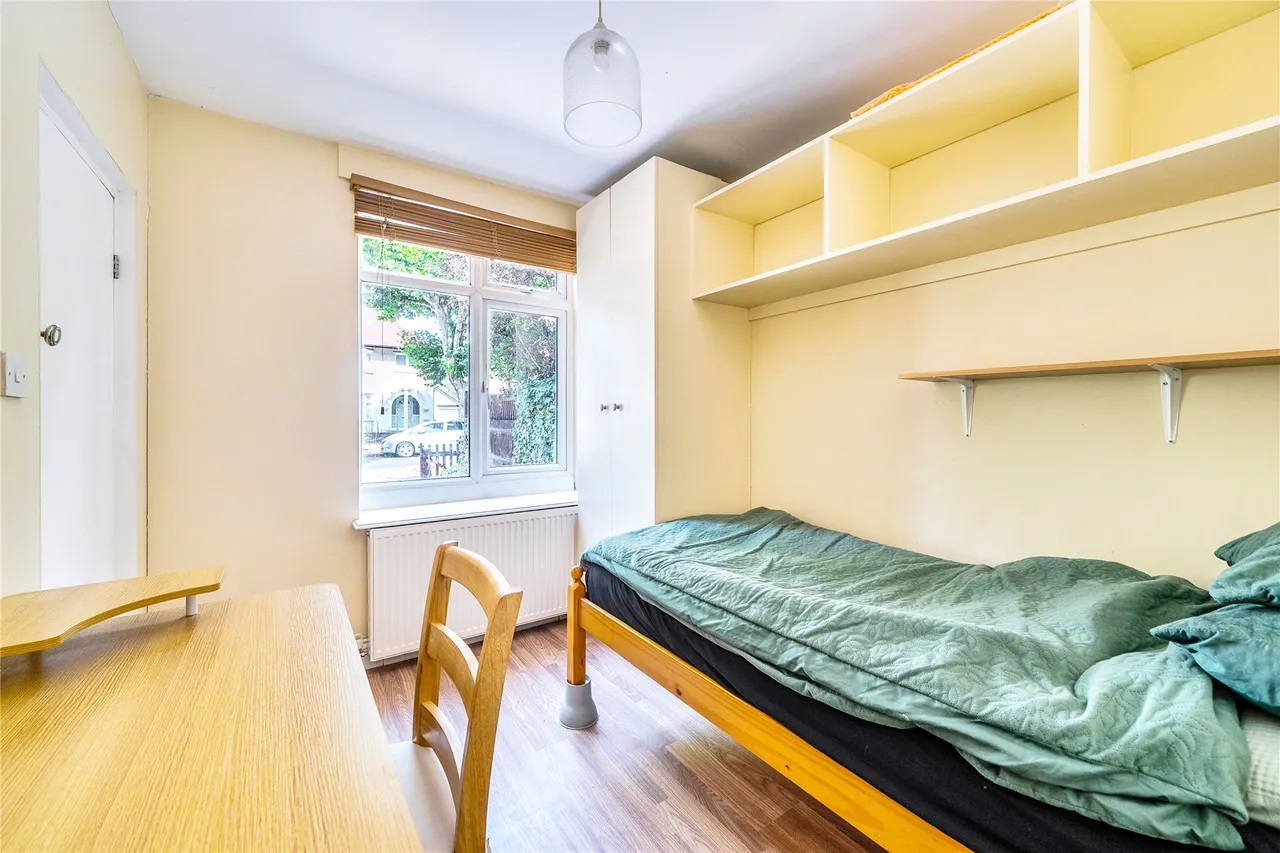Elgar Avenue, Surbiton, KT5, photo 8