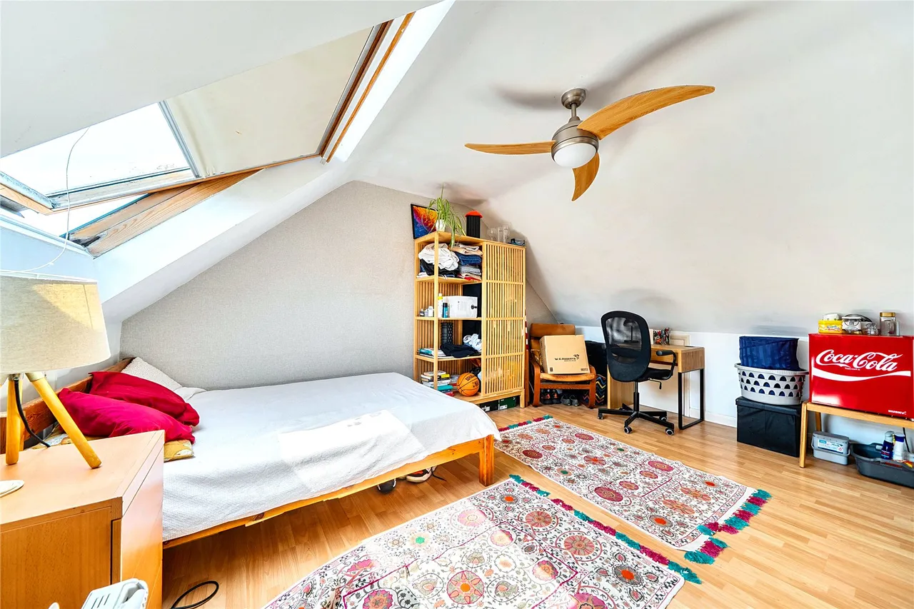 Elgar Avenue, Surbiton, KT5, photo 10
