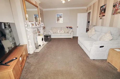 Lambourne Road, Chigwell, IG7 6EN, photo 7