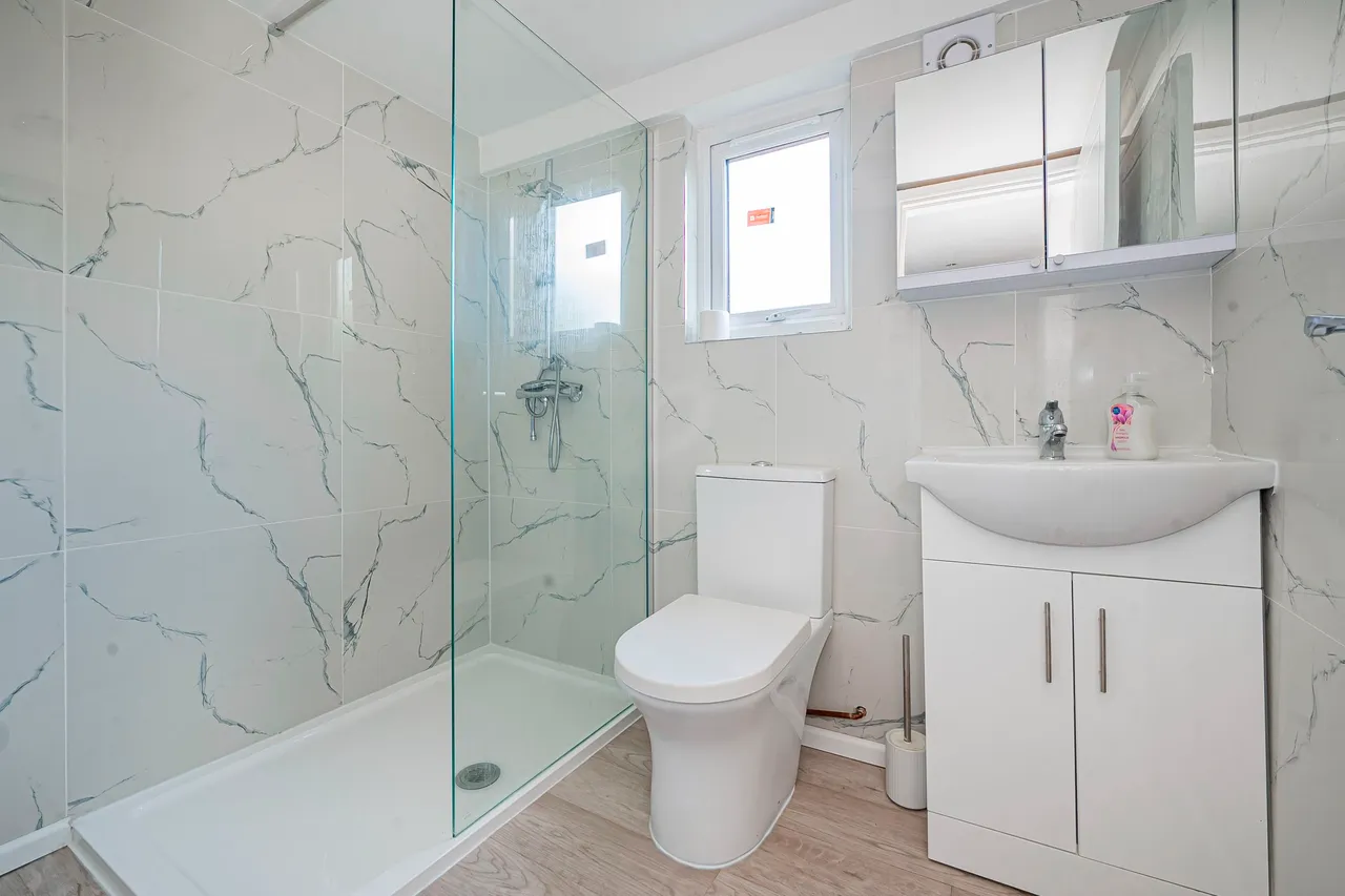 Waverley Avenue, Twickenham, TW2, photo 8