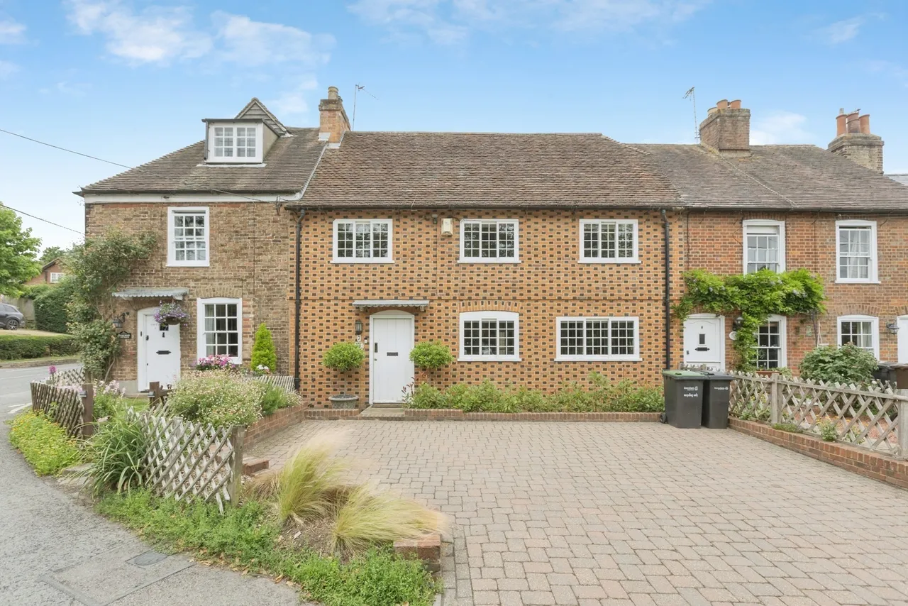 3 bed house for sale, Tanyard Hill, Shorne, DA12