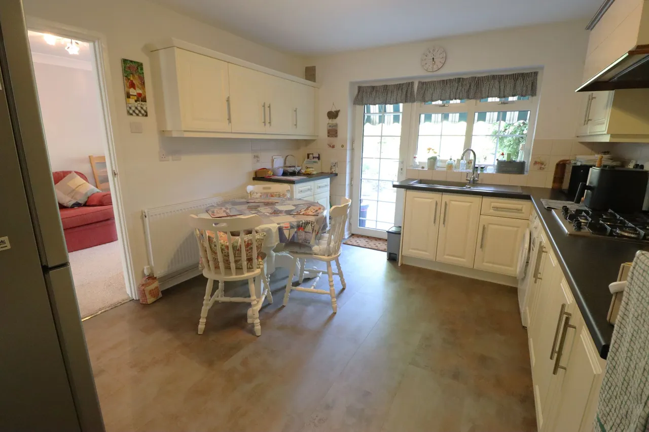 Borman Close, Eastwood, SS9, photo 6