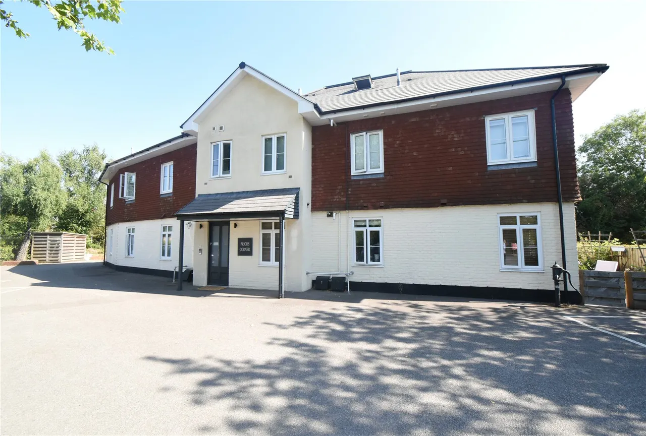 Dunleys Hill, North Warnborough, Hook, Hampshire, RG29 1EA, photo 11
