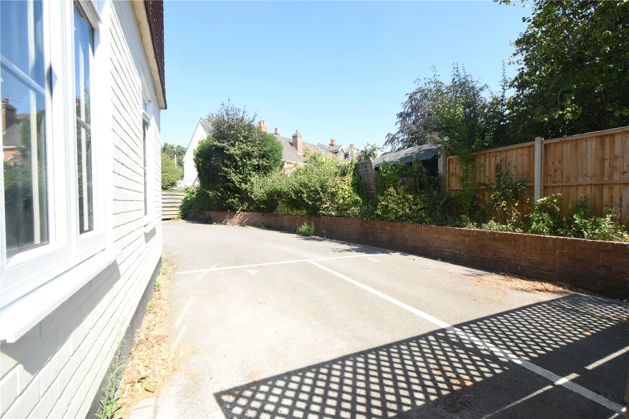 Dunleys Hill, North Warnborough, Hook, Hampshire, RG29 1EA, photo 14