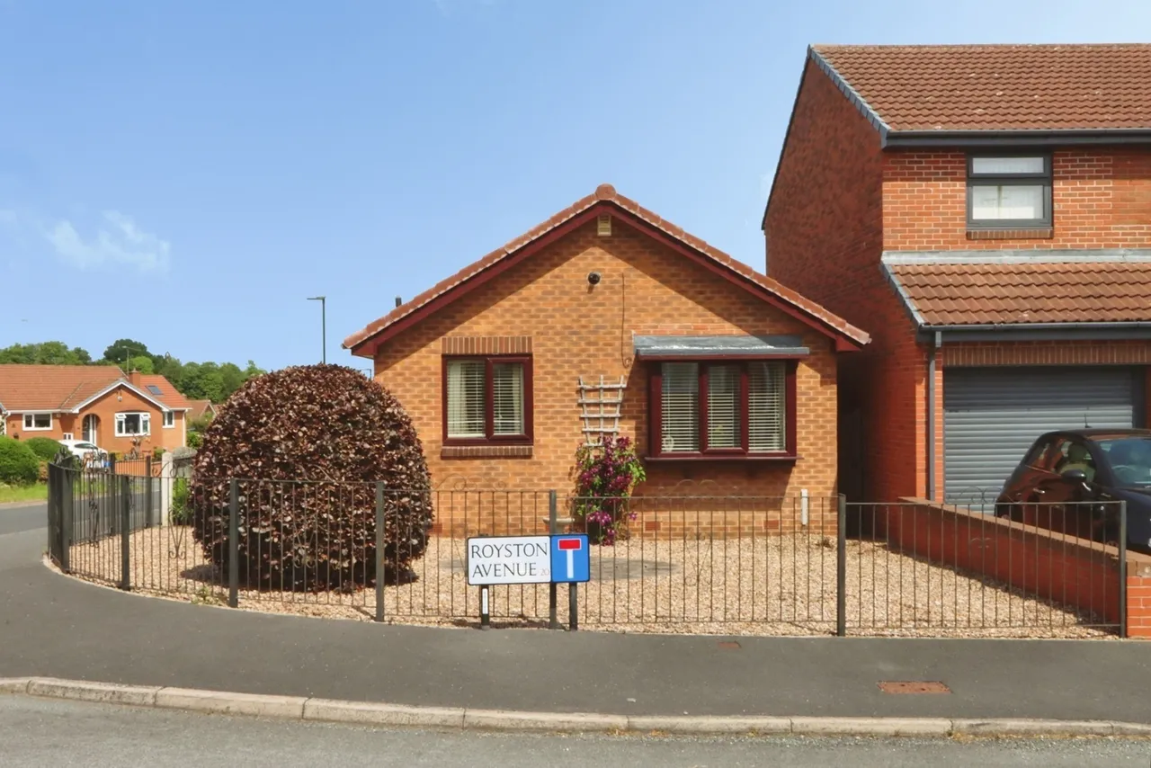 2 bed house for sale — Moorthorpe Way, Owlthorpe, Sheffield, S20