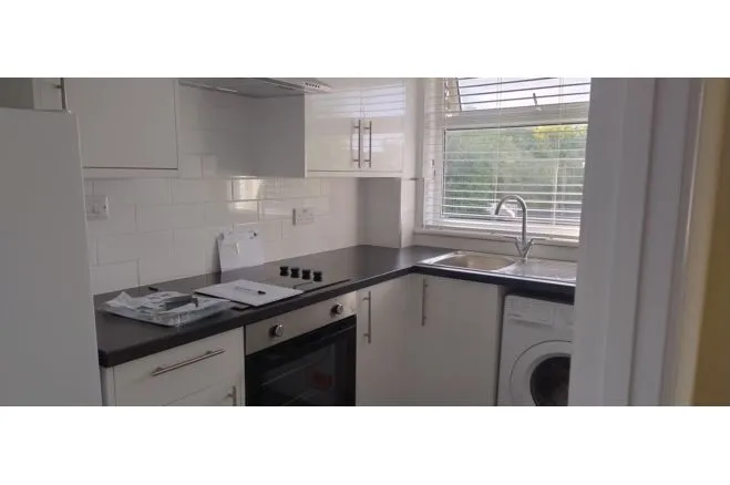 Chapel Street, Thatcham, RG18, photo 9