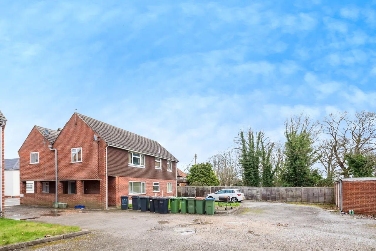 Chapel Street, Thatcham, RG18, photo 3