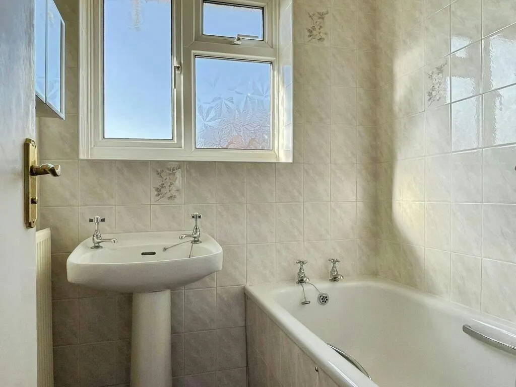 Sandwich Road, Cliffsend, CT12, photo 22