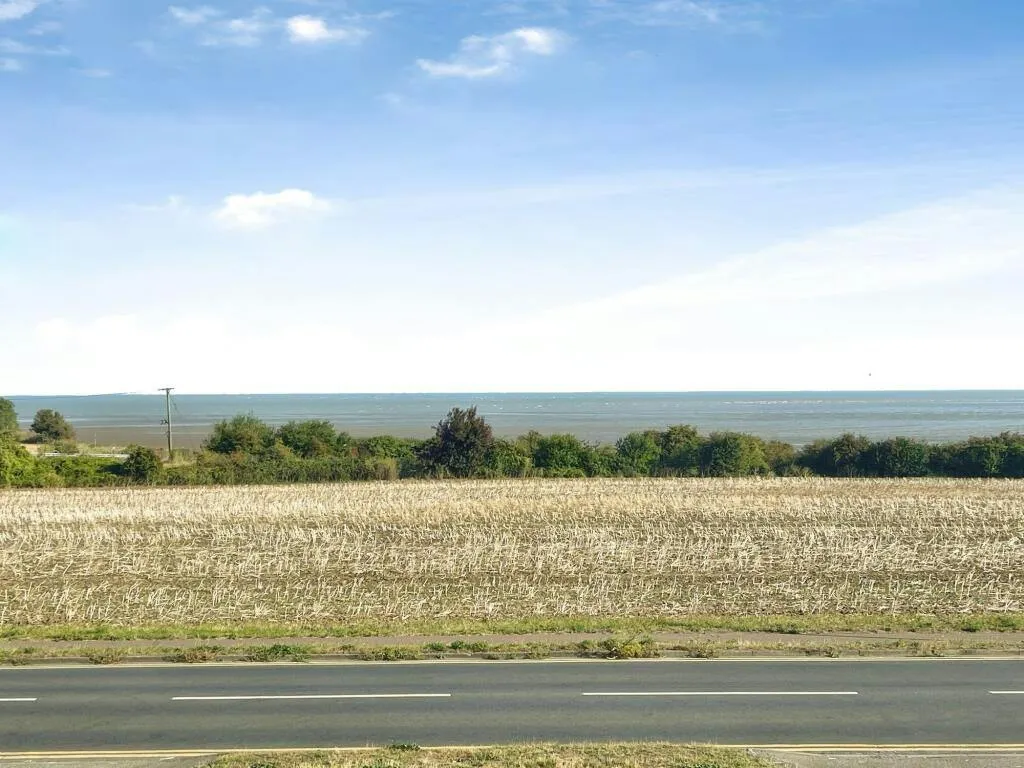 Sandwich Road, Cliffsend, CT12, photo 3