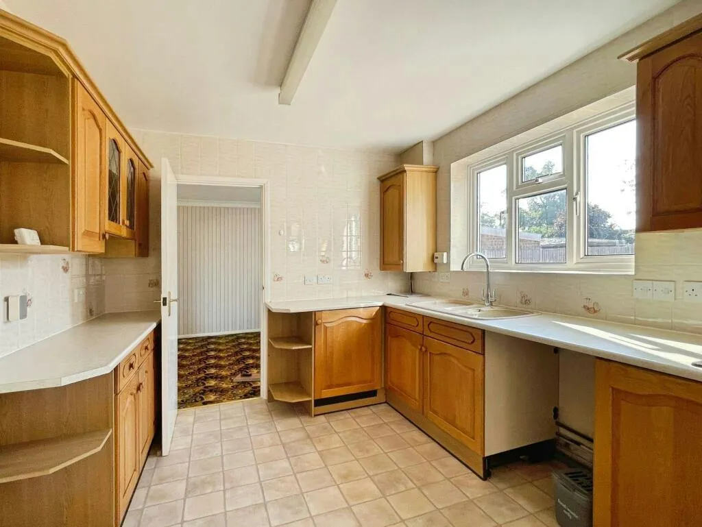 Sandwich Road, Cliffsend, CT12, photo 5