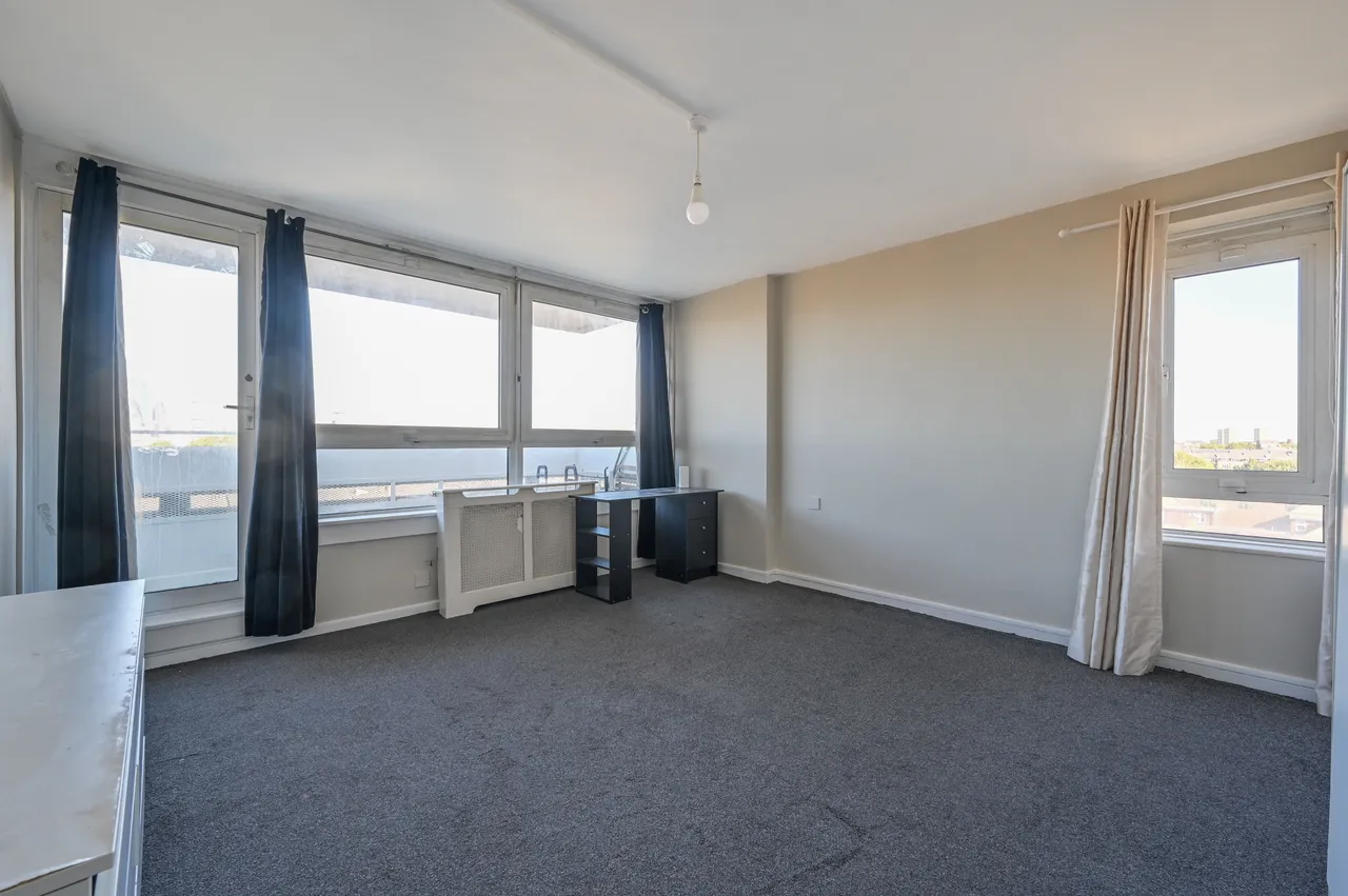 1 bed flat for sale — 25 Darnley House, Camdenhurst Street, London