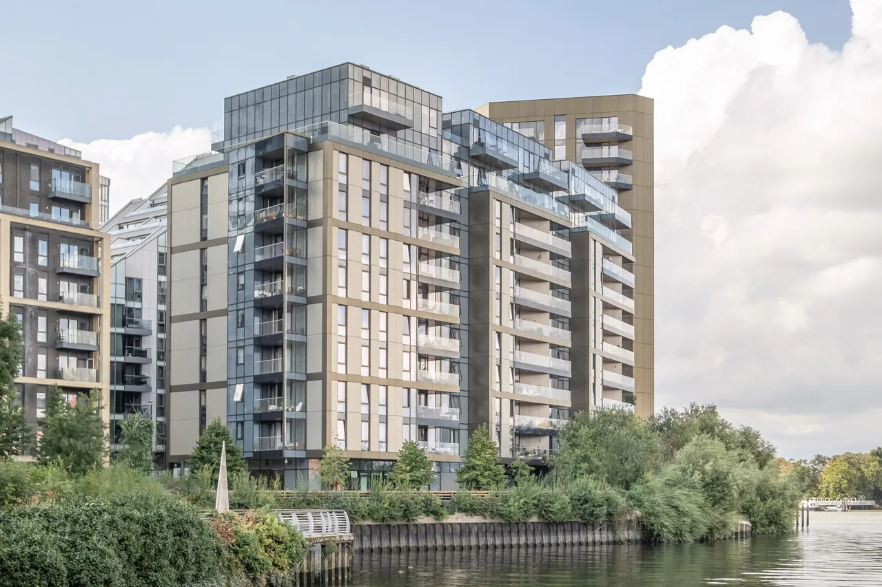 2 bed flat for sale — Enterprise Way, London, SW18