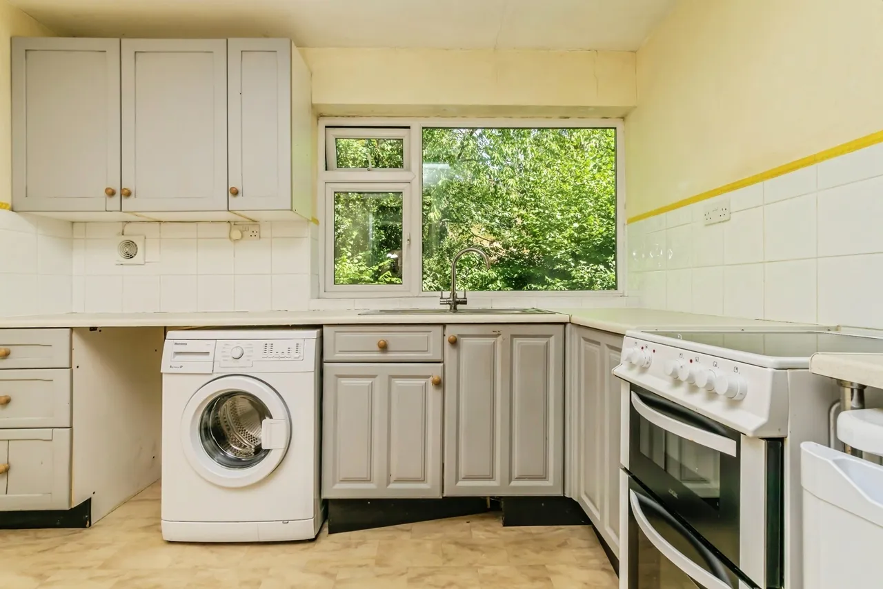 Beechwood Road, Caterham, Surrey, CR3, photo 3