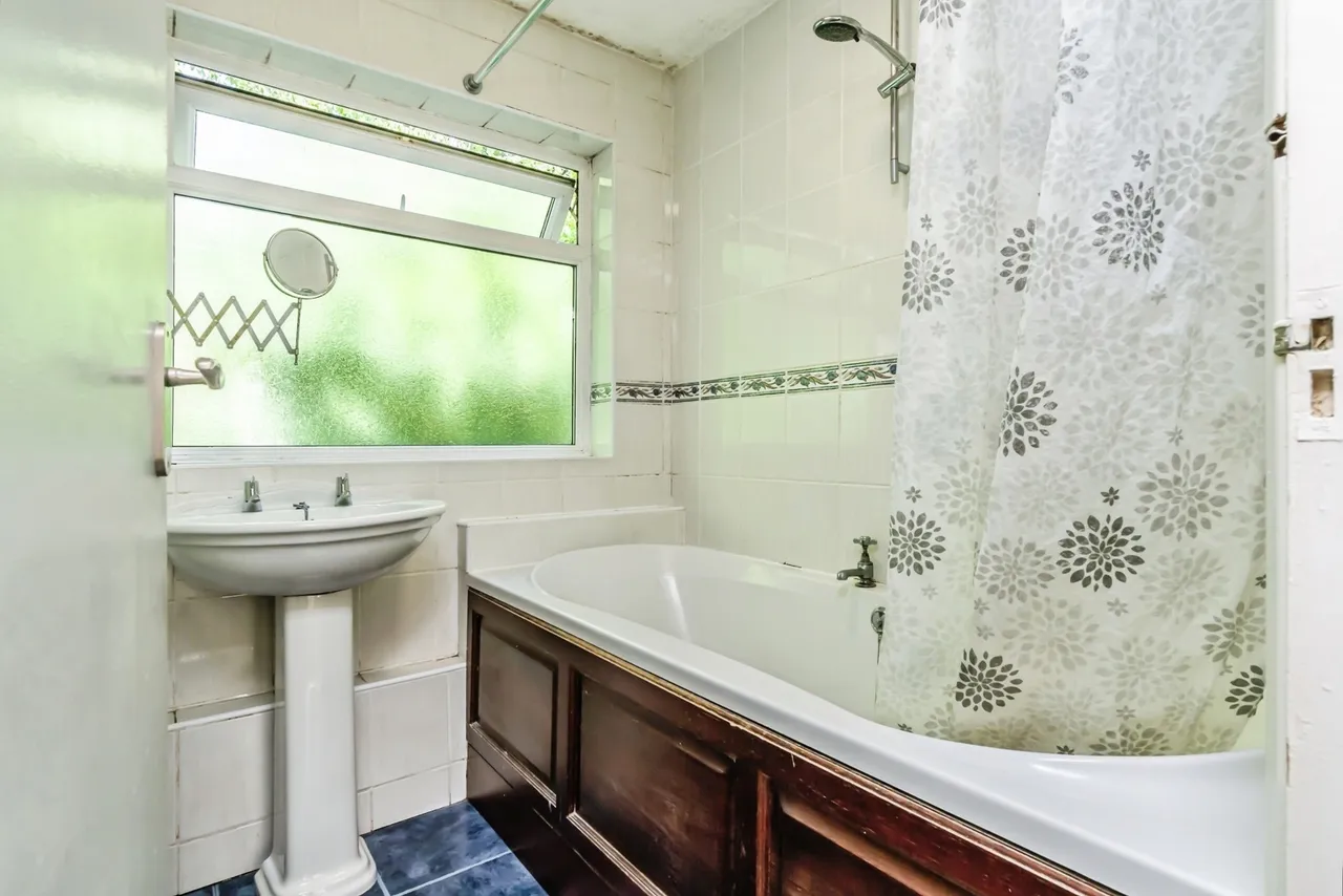 Beechwood Road, Caterham, Surrey, CR3, photo 10