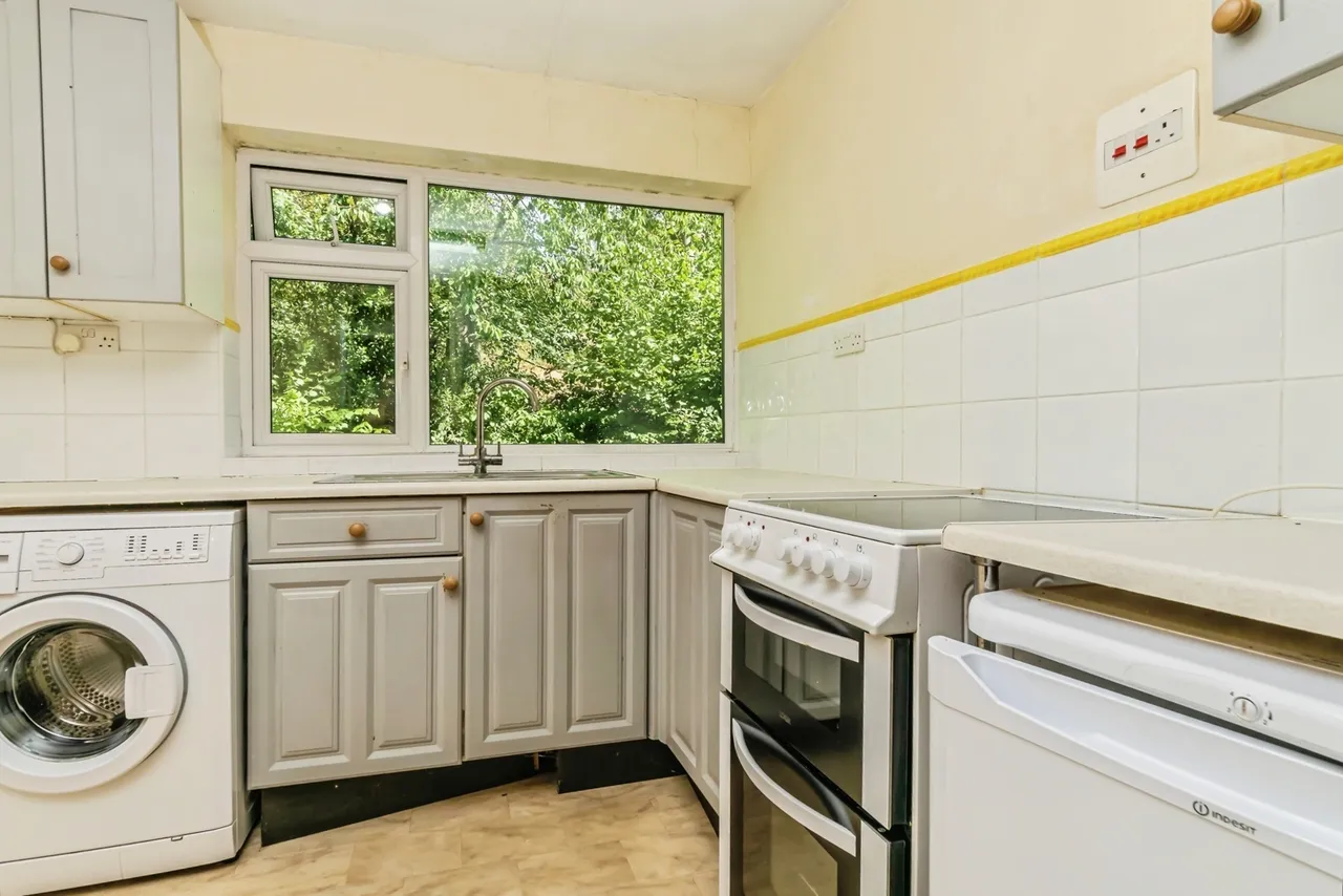Beechwood Road, Caterham, Surrey, CR3, photo 11