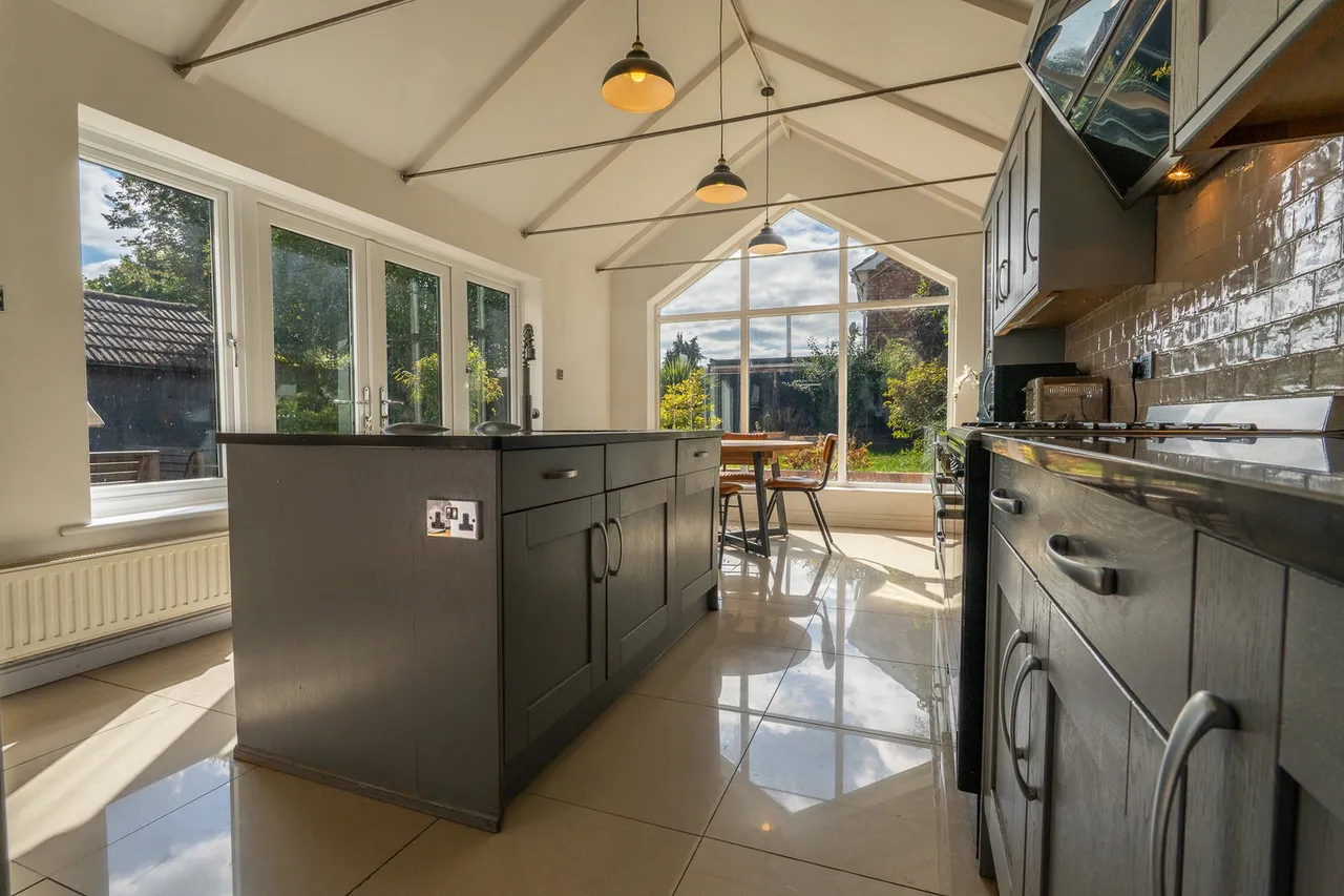Littlefield Road, Alton, GU34, photo 11