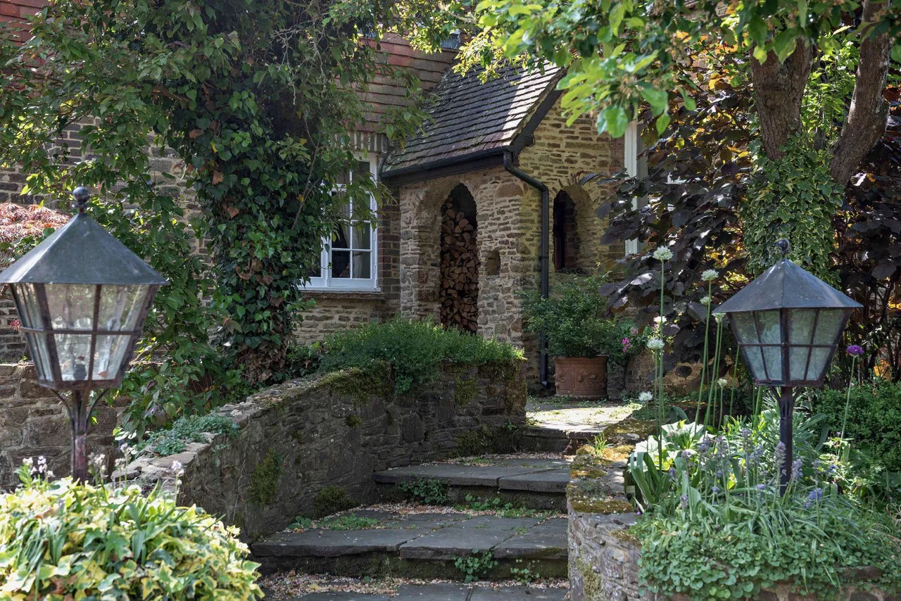 Strood Lane, Warnham, Horsham, West Sussex, RH12 3PF, photo 11