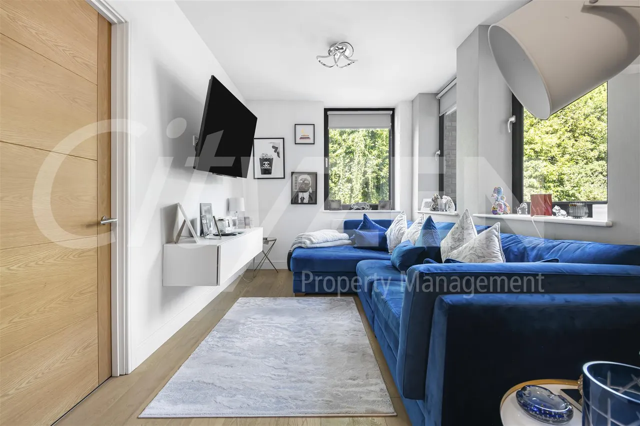 Aldenham Road, Bushey, WD23, photo 10