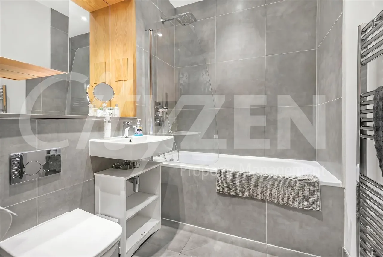 Aldenham Road, Bushey, WD23, photo 18