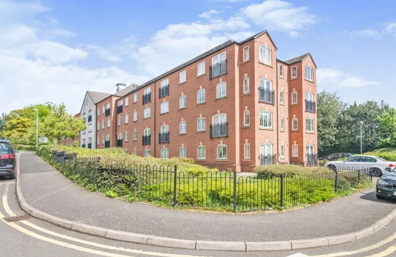 2 bed flat to rent — Harrington Croft, WEST BROMWICH B71