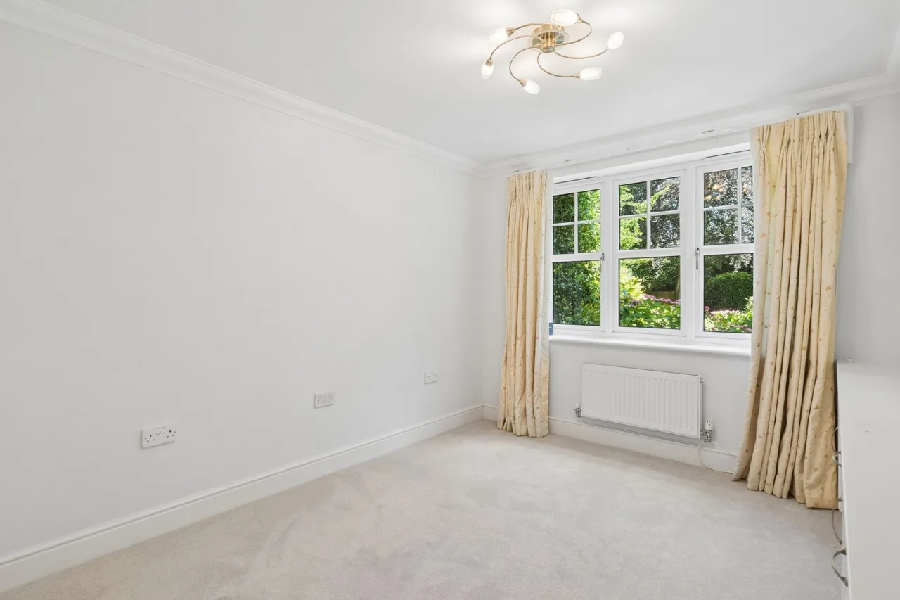 Ledborough Lane, Ledborough Court, HP9, photo 16