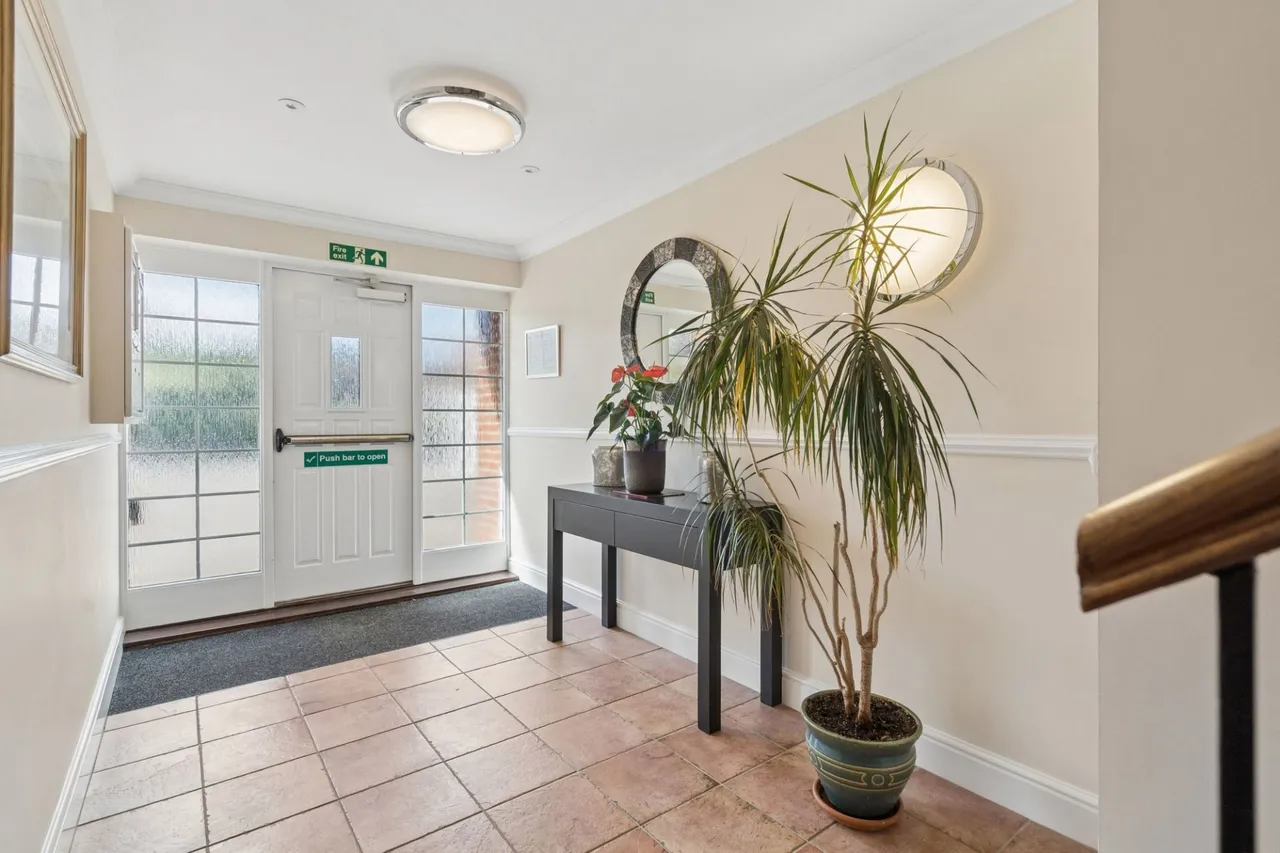 Ledborough Lane, Ledborough Court, HP9, photo 11
