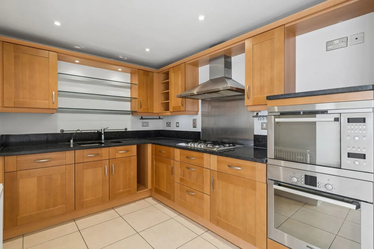 Ledborough Lane, Ledborough Court, HP9, photo 2