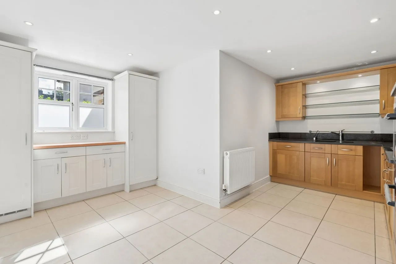 Ledborough Lane, Ledborough Court, HP9, photo 12
