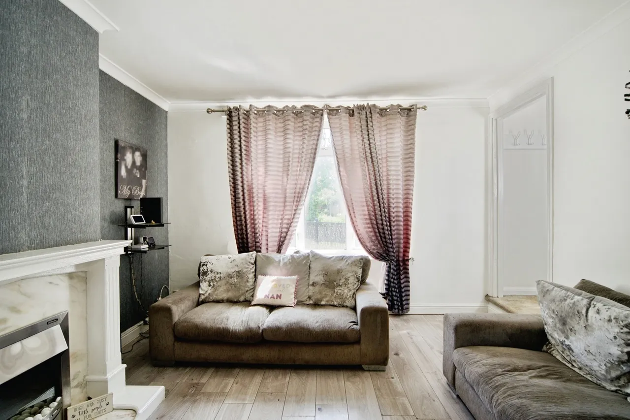 Thompson Road, DAGENHAM, Essex, RM9, photo 3