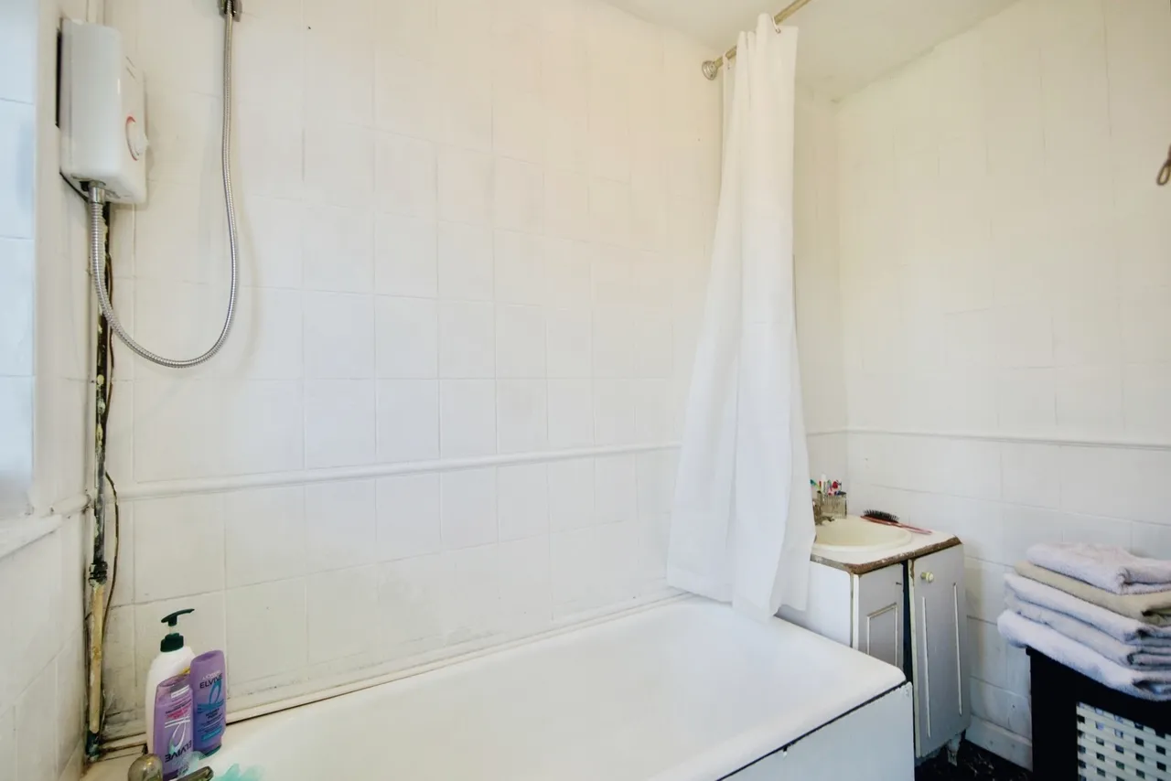 Thompson Road, DAGENHAM, Essex, RM9, photo 18
