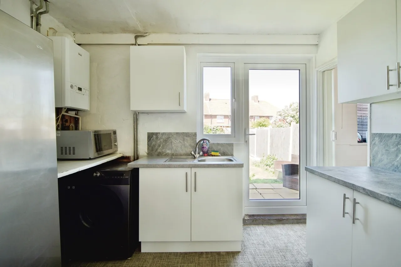 Thompson Road, DAGENHAM, Essex, RM9, photo 5