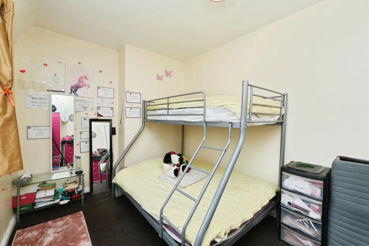 Moremead Road, London, SE6, photo 11