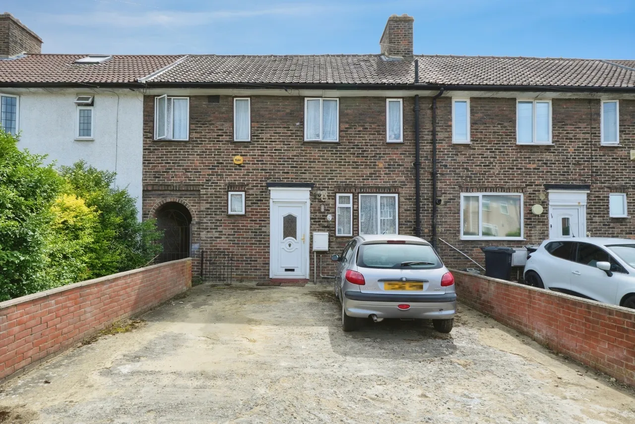 3 bed house for sale, Moremead Road, London, SE6