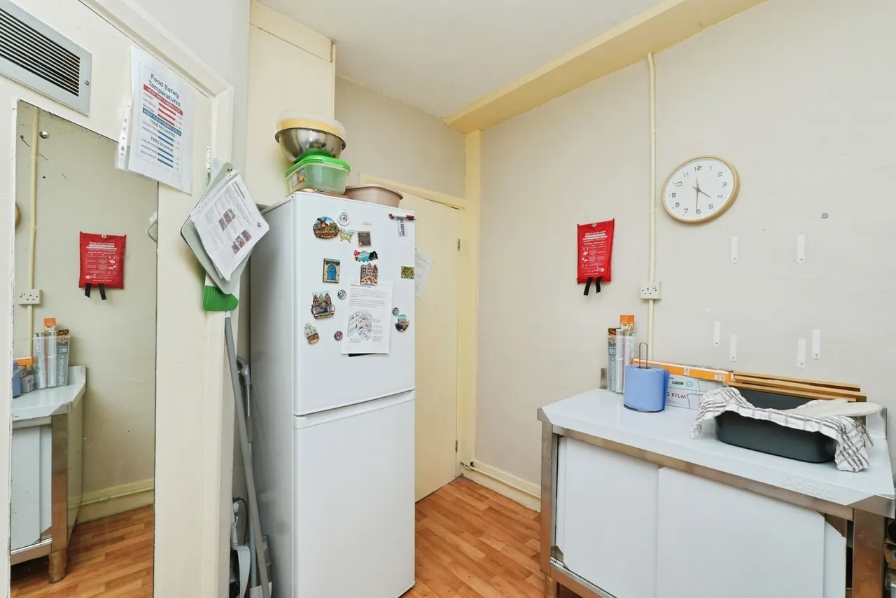 Moremead Road, London, SE6, photo 5