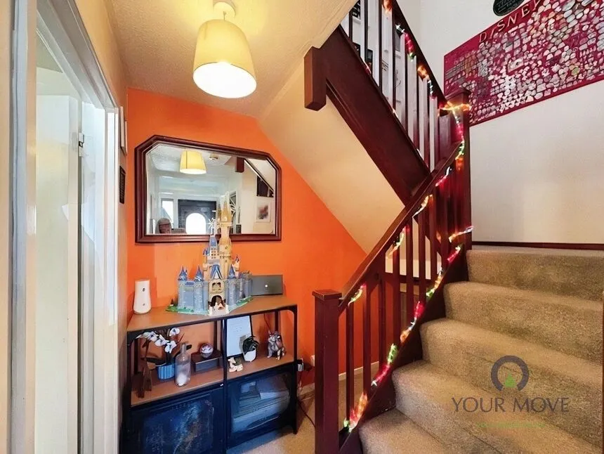 Esmonde Drive, Manston, CT12, photo 10