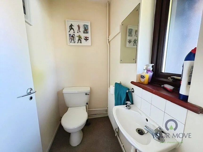 Esmonde Drive, Manston, CT12, photo 12