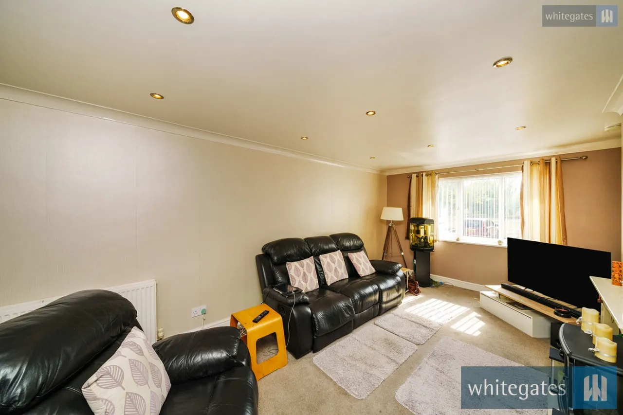 The Marian Way, Bootle, L30, photo 4