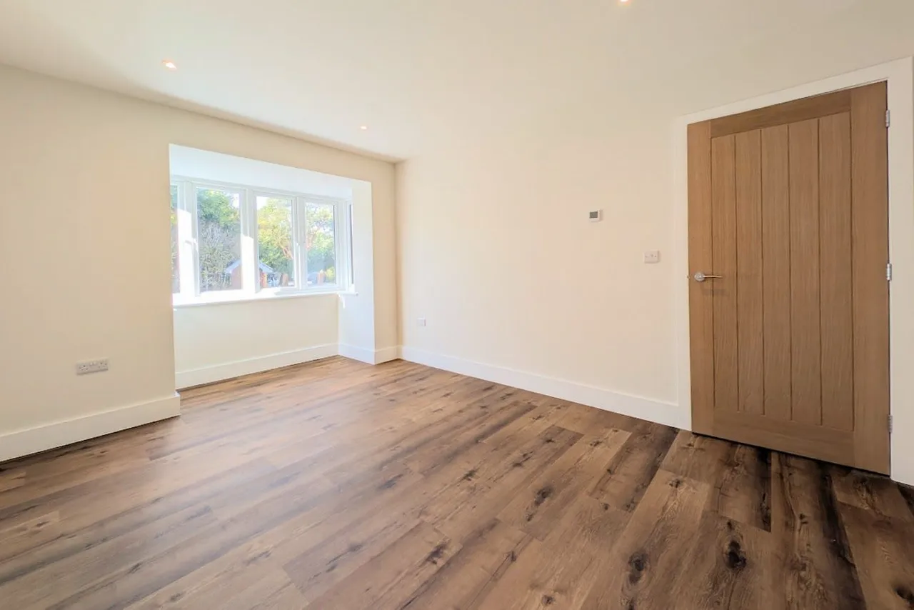 Headswell Crescent, Bournemouth, BH10, photo 6