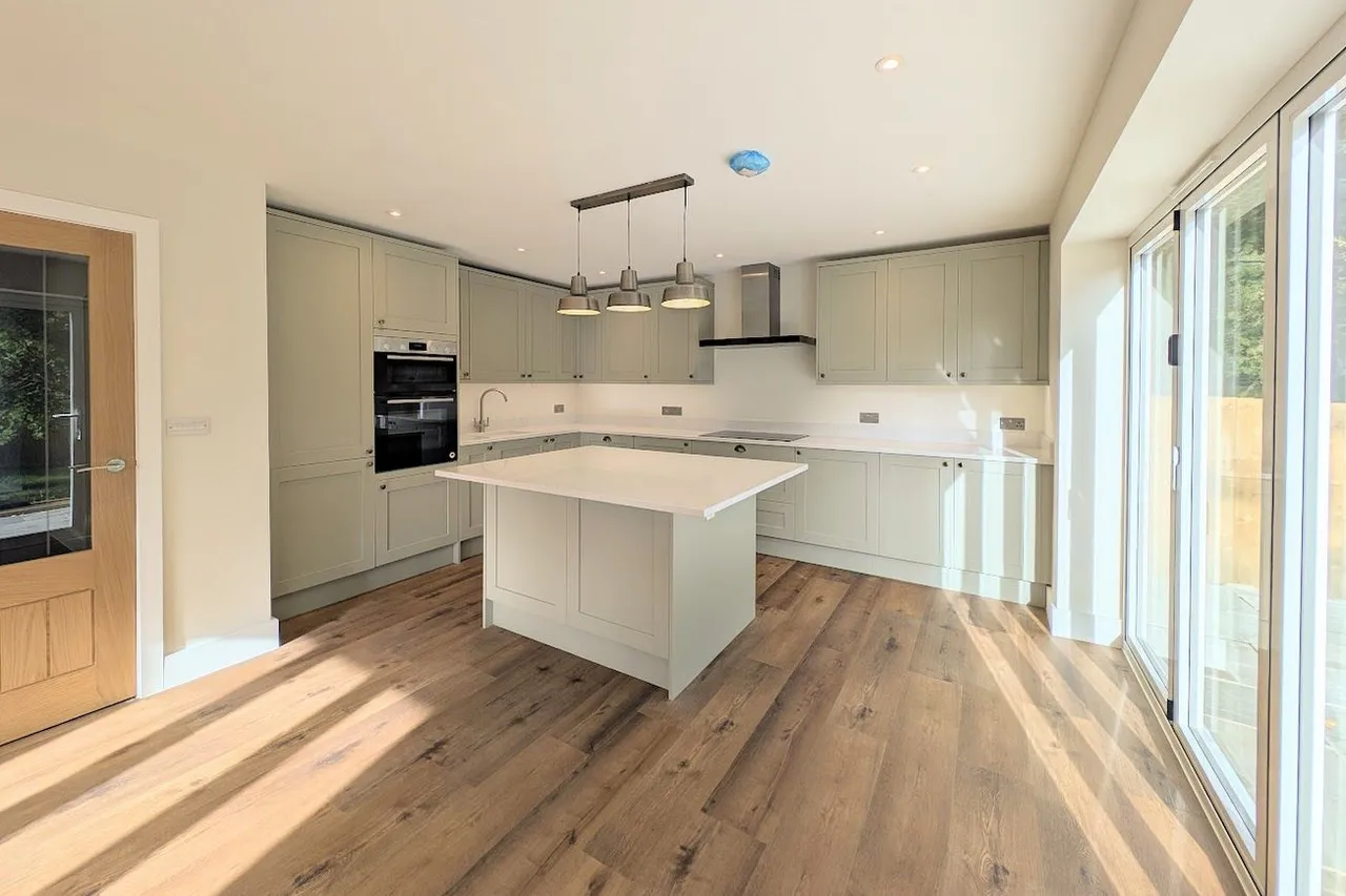 Headswell Crescent, Bournemouth, BH10, photo 9