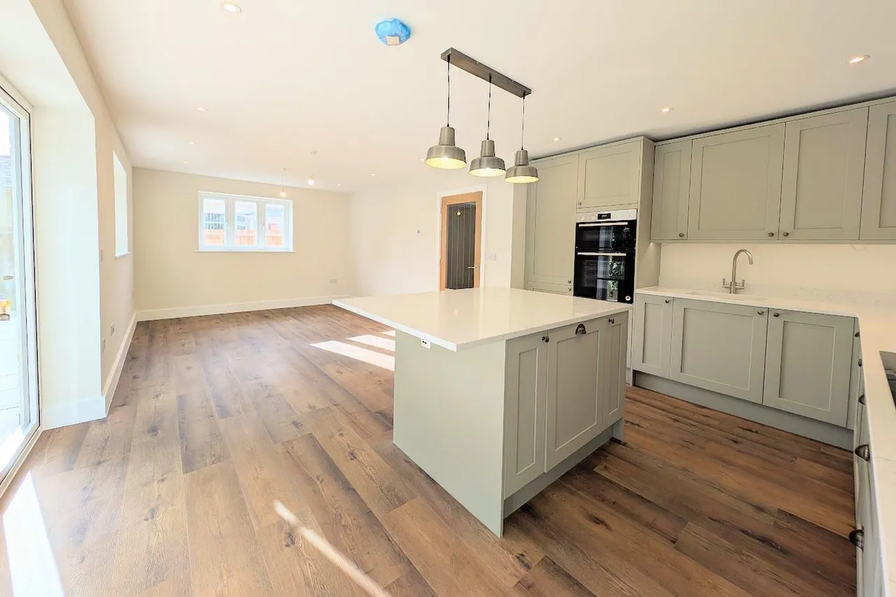 Headswell Crescent, Bournemouth, BH10, photo 8
