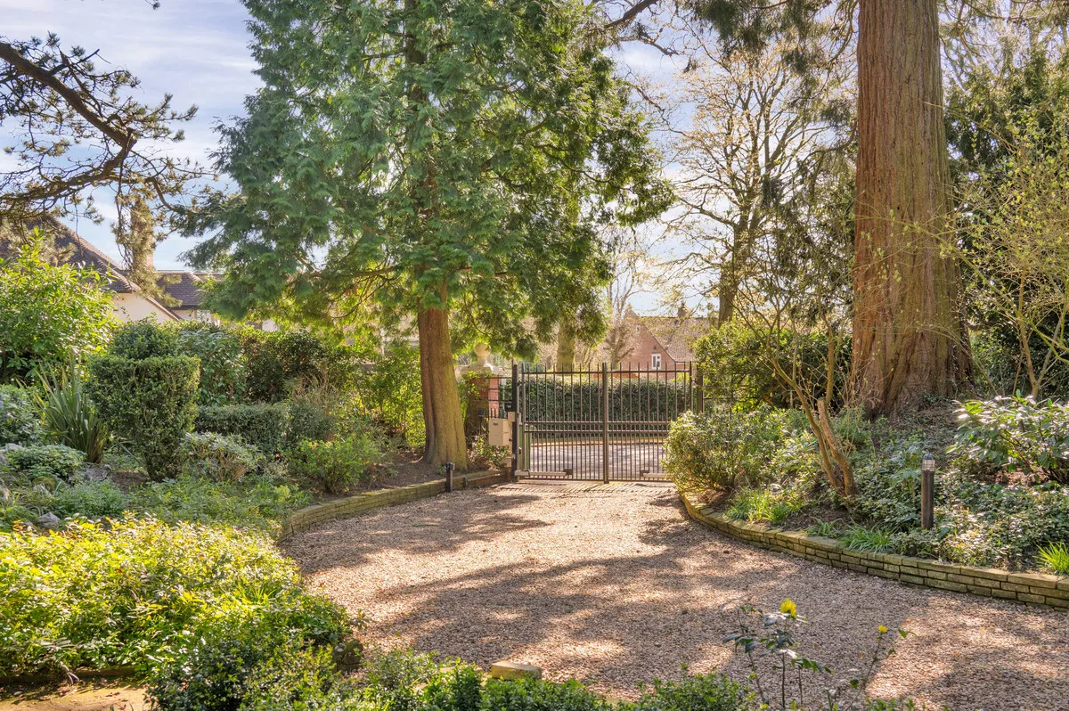 Roundhill, Kirby Muxloe, LE9, photo 25