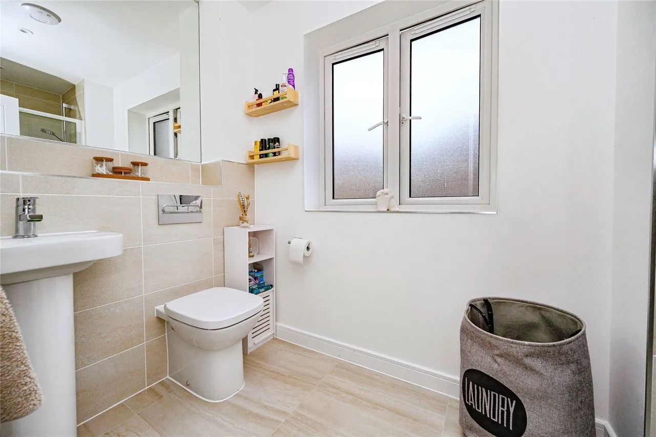 Aspen Crescent, Houghton Regis, LU5, photo 9