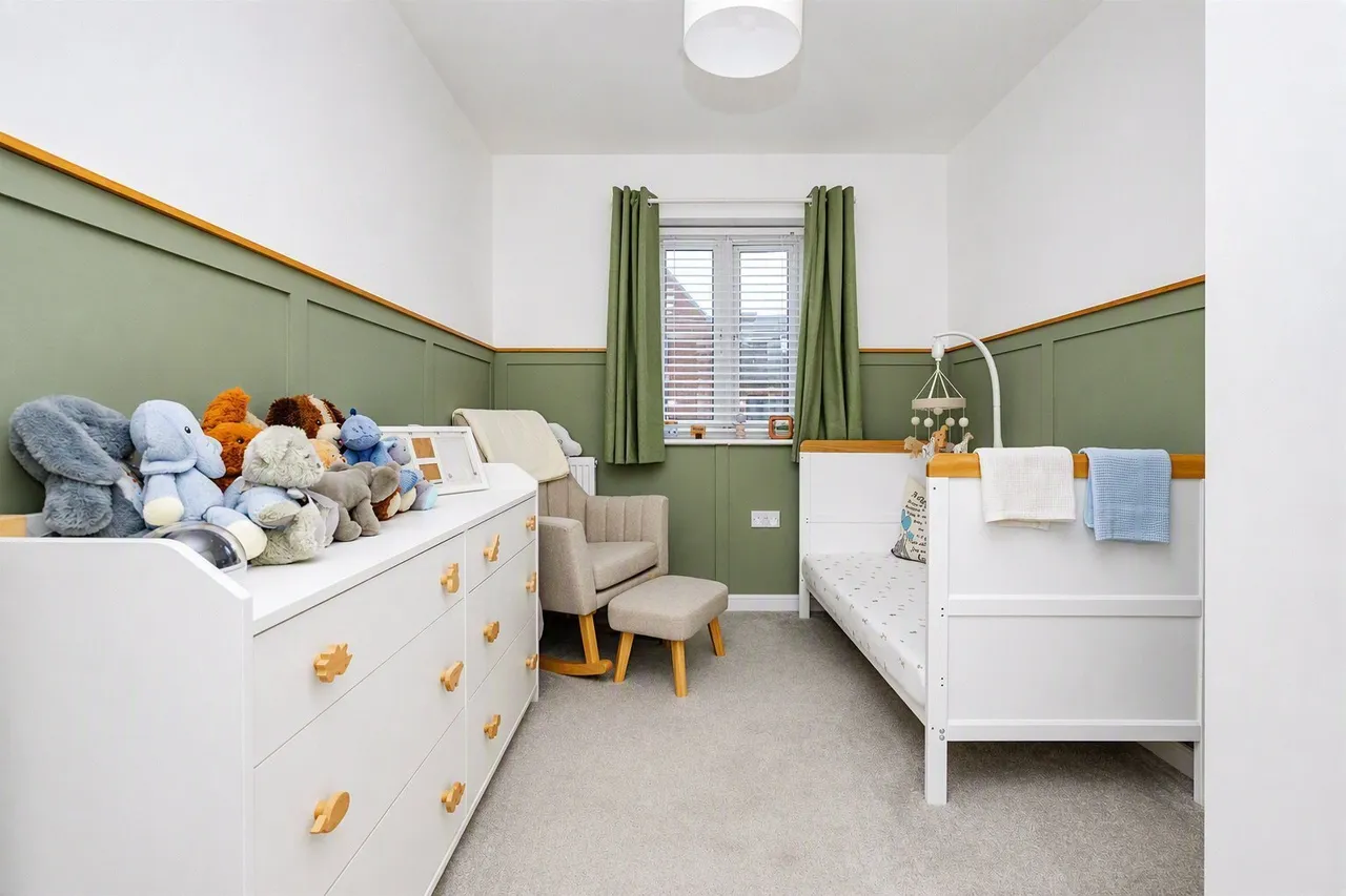 Aspen Crescent, Houghton Regis, LU5, photo 10