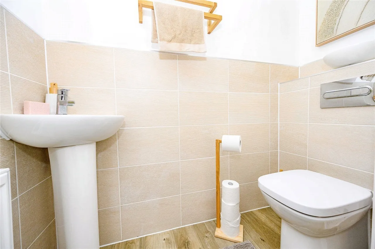 Aspen Crescent, Houghton Regis, LU5, photo 7